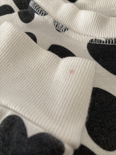 Cat & Jack Girls Black Hearts White Long Sleeve Sweater Size M 7/8 - Picture 6 of 6