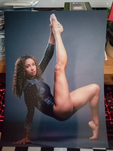 Kelani Jordan 8.5x11 Glossy Photo Wwe