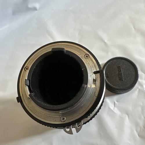 Vintage Nikon Micro-NIKKOR 105mm 1:4 Japan Nice - Picture 7 of 11