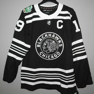 authentic winter classic blackhawks jersey