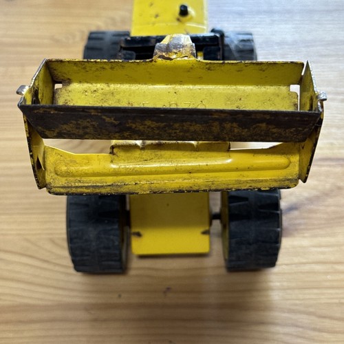 VTG Tonka Front End Loader #52900 Articulated Pressed Steel XR-101 Tires Yellow - Picture 9 of 18