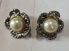 Vintage Mid Century Faux Pearl Flower Clip-On Earrings. Silver-tone Jewelry. — photo 1