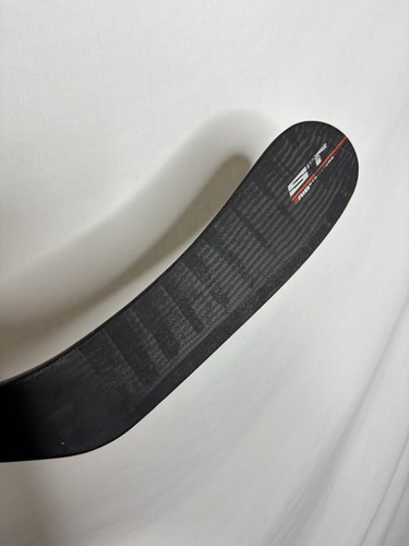 Easton Synergy ST Left Hand Professional Use Hockey Stick - Picture 2 of 9