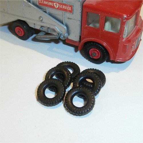 Matchbox King Size K 7 b Refuse Truck Tyres Pack #64 - Picture 2 of 4