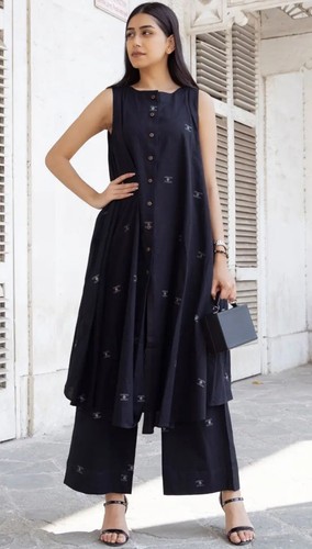 Women Indian wear;Red/Black Geometric Print A-line frontcut Kurta with Palazzo - Bild 14 von 14