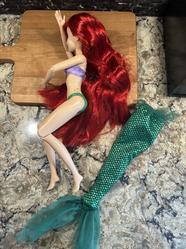 Disney Store Ariel The Little Mermaid 17" Singing Doll Articulated Arms Legs - Picture 7 of 8