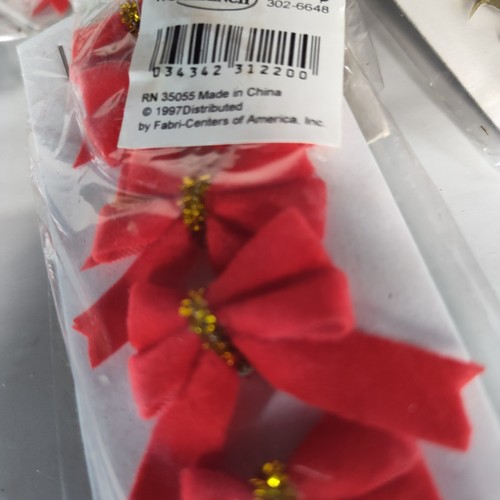 vintage Christmas Bows Lot Crafts 1997 Various Sizes Velvety Red Metallic Gold - Picture 4 of 8
