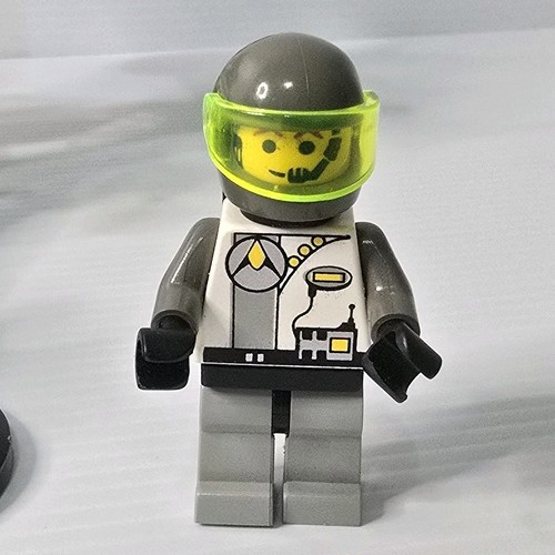 Lego 6856 Planetary Decoder with Instructions and Mini Replacement Parts Used - Picture 13 of 20