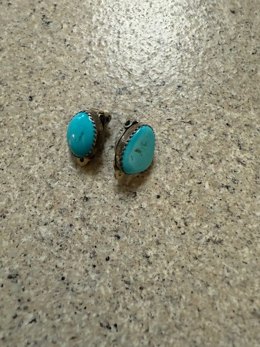Sterling Silver Vintage Native American Earrings with Turquoise, Round Clip On - Picture 1 of 5