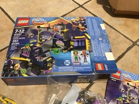 LEGO DC Super Hero Girls: Batgirl Secret Bunker (41237)