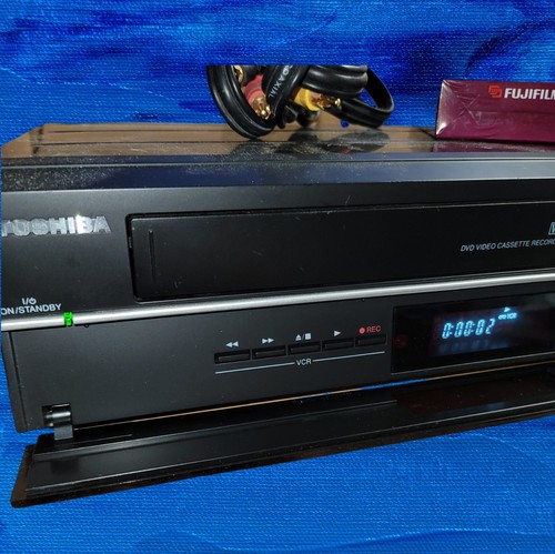 Toshiba DVR620KU DVD Grabadora VCR Combo VHS a DVD HDMI Sin control remoto Probado Funciona - Imagen 3 de 7