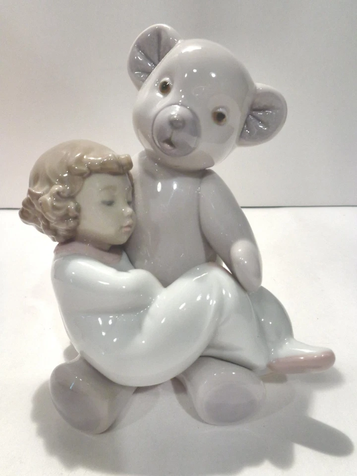 NAO BY LLADRO DAISA 2003 #1477 BIG BEAR HUG FIGURINE BEAR HOLDING GIRL - Image 2 of 4