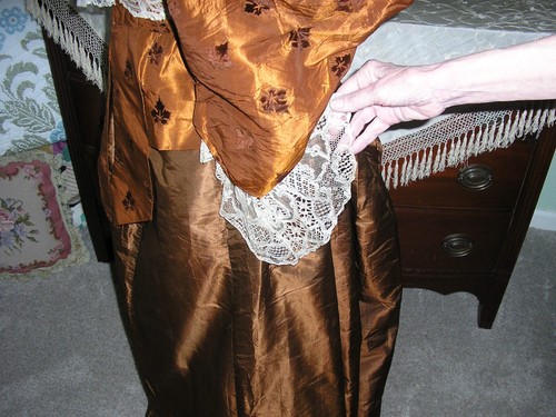 Antique Paris Made French Couture 2 Piece Silk Gown Velvet Maple Leaves & Lace - Bild 11 von 19