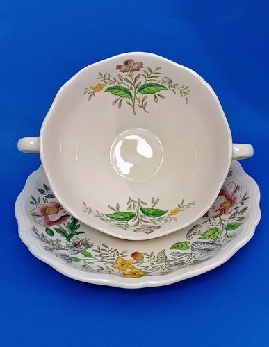 Zuppiera vintage Royal Doulton crema modello Stratford prodotta 1941-62 - Foto 3 di 11