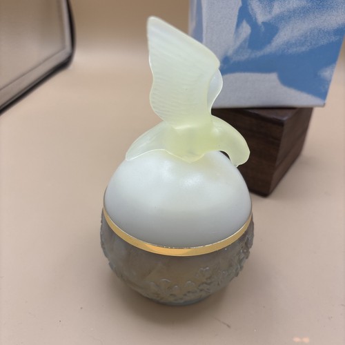 Vintage Avon Flight To Beauty Vita-Moist Cream Bird Bottle - Picture 5 of 10