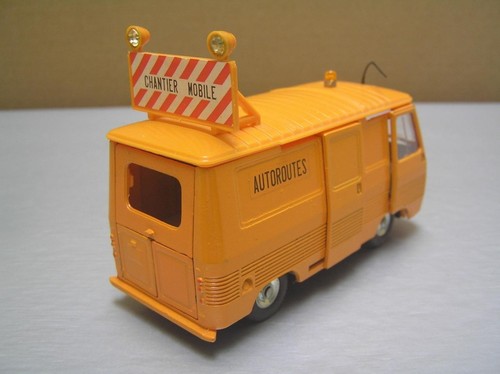 Dinky Toys 570A Peugeot J7 Autooutes Hecho en Francia Escaso Original Como Nuevo - Imagen 5 de 8