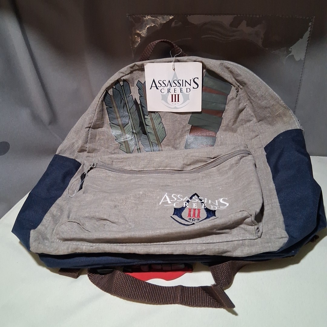 Mochila Assassin's Creed 3 con capucha adjunta Ubisoft 2013 BIOWORLD