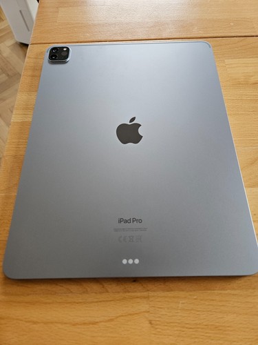 iPad Pro 12.9" (6. Generation) / Space Grau / 256GB (Wi-Fi) - Bild 4 von 6