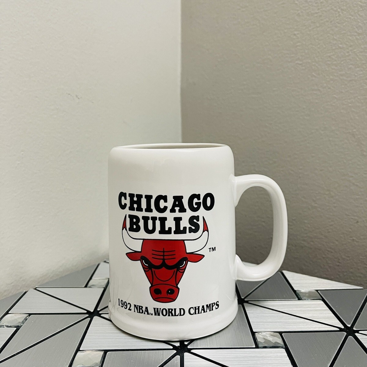 Vintage Chicago Bulls 1992 NBA World Champions Mug Cup w/ Roster