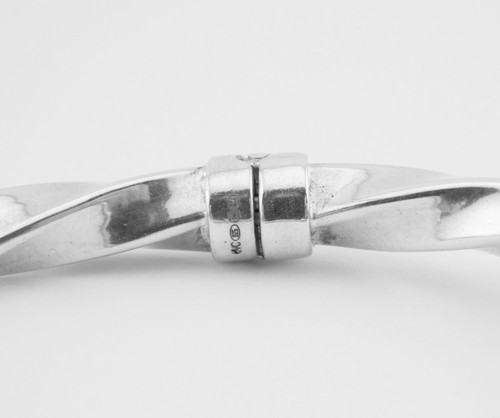 Lovely Hallmarked Silver Milor Italy QVC Hinged Twist Design Bangle - Picture 6 of 7
