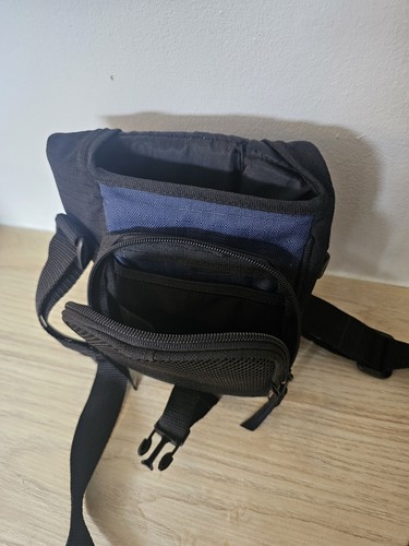 Canon Compact Camera Bag - Picture 5 of 5