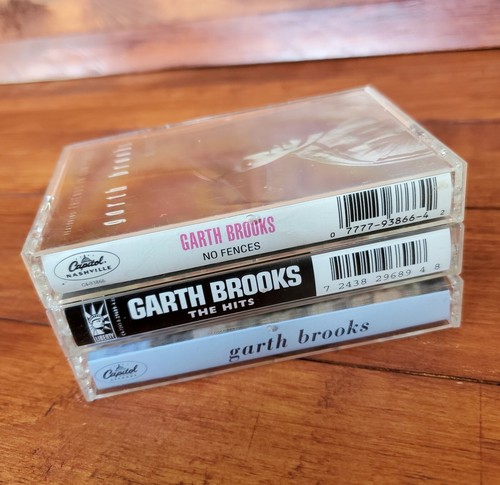 Garth Brooks Cassette Tapes Country Music No Fences The Hits Qty of 3 - Picture 4 of 4