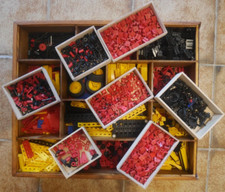 Megaset Fischertechnik - Thousands of parts in a huge wooden box for sorting 