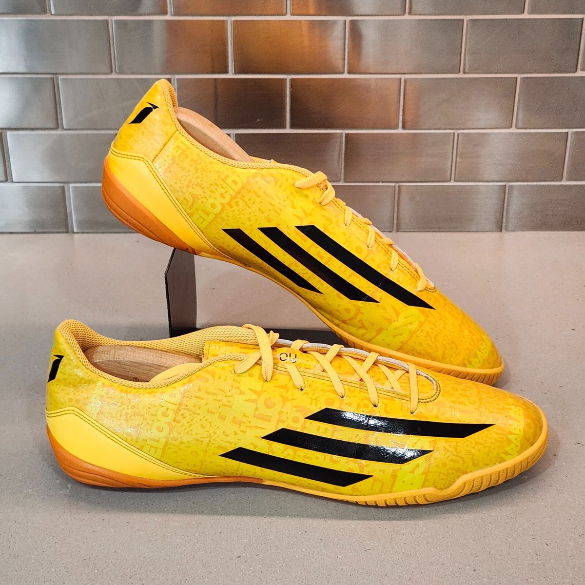 Adidas F10 IN Messi M18311 Yellow Indoor Soccer Shoes Men display picture 2