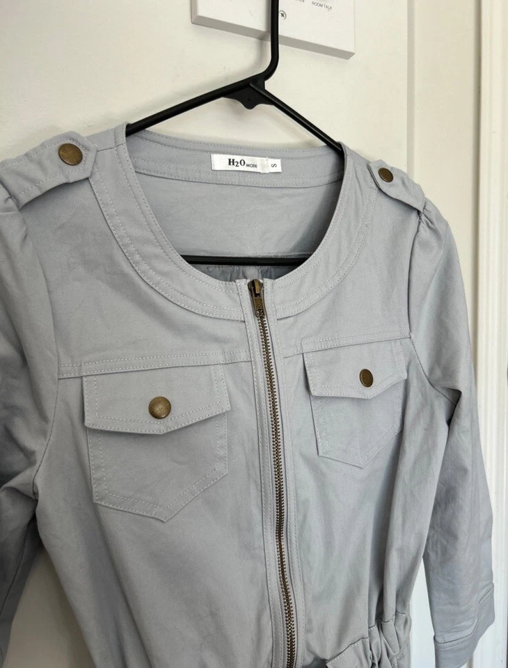 Gabardina de resorte H20 Taiwan pequeña gris claro Foto 2 de 4