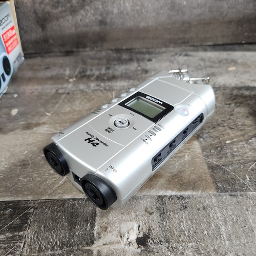 Zoom H4 Práctica Grabadora Estéreo Grabadora de Audio Digital de 4 Pistas + Tarjeta SD y Manual - Imagen 3 de 23