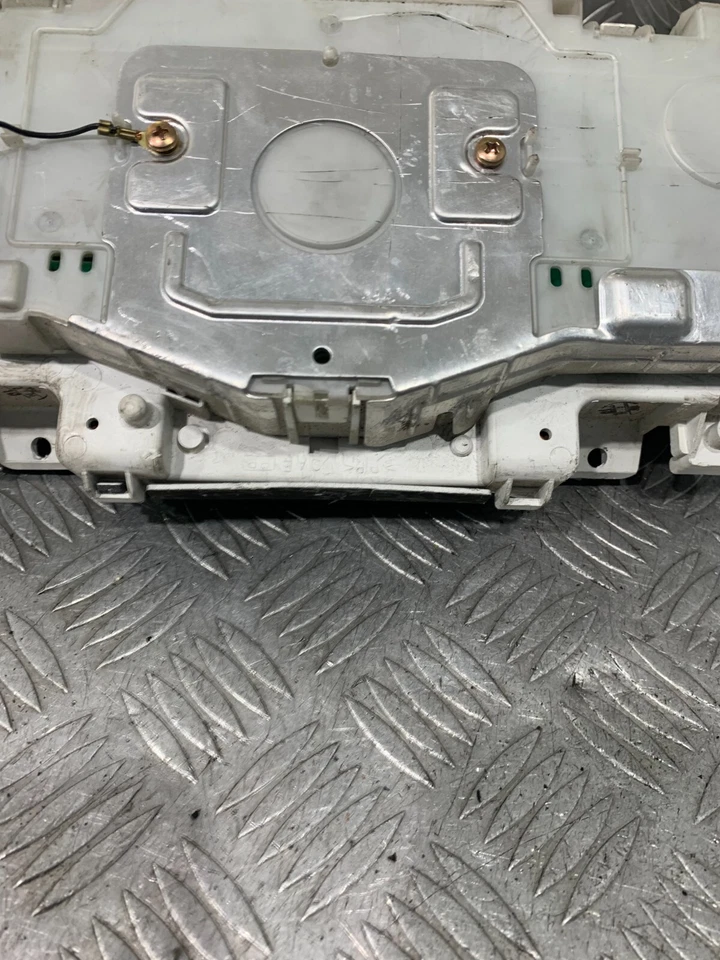 2004 LEXUS GS300 SPEEDOMETER INSTRUMENT CLUSTER #2 - Image 3 of 4