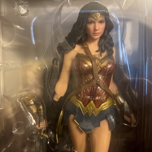 Kotobukiya Artfx Statues (justice league) - Picture 2 of 13