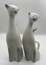 Special Gifts by Crowning Touch set of 2 Siamese cat figurines