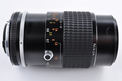 Nikon Ai-s Micro Nikkor 105mm f/2.8 MF Close Up Lens Near