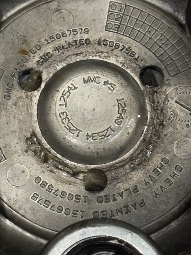 6 LUGS OEM CHEVY SILVERADO 1500 TAHOE AVALANCHE CENTER WHEEL CAP HUB Lot Of 4 - Picture 4 of 7