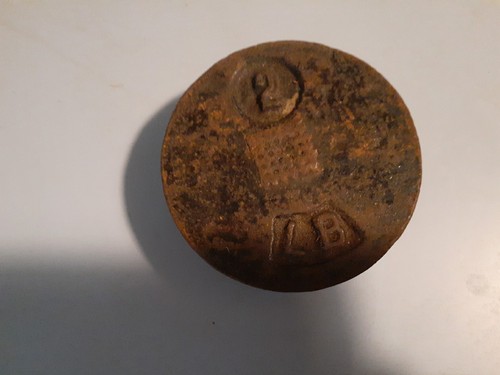Cast Iron Antique Scale Weight 2 Lb - Picture 3 of 3