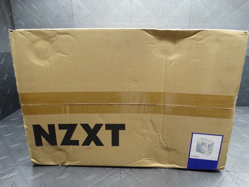 NZXT H9 Flow All-White Dual-Chamber Tempered Glass ATX Gaming PC Case - Picture 2 of 9