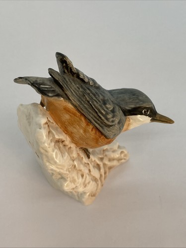 Vintage Goebel Nuthatch Bird Figurine Ornament Porcelain CV84 1967 - Picture 7 of 7