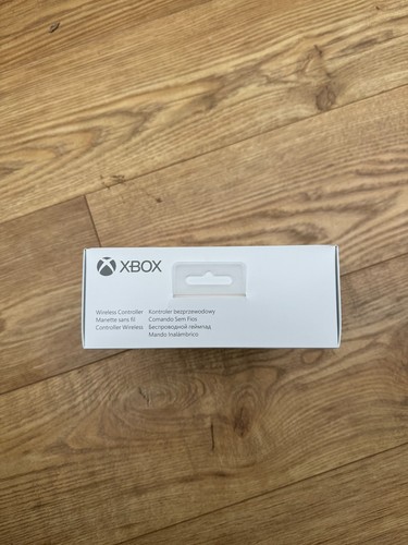 Microsoft Wireless Controller for Xbox Series X/S - White - Picture 3 of 6