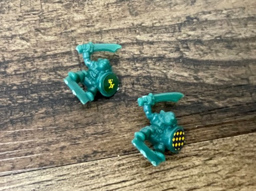 Battle Masters Game Replacement 10 Green Goblin Chaos Army Figures Men - Bild 2 von 2