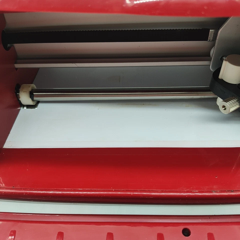 Red CRICUT CAKE MINI Electronic Cutting Machine Cake Decorating - Image 4 of 4