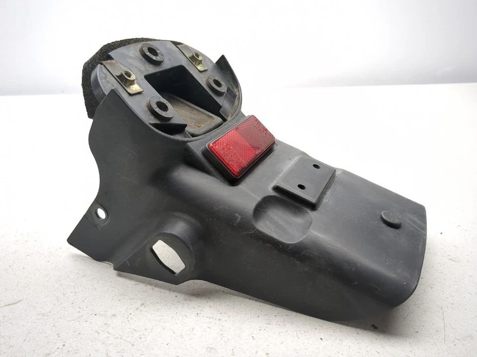 Soporte de montaje de etiqueta de matrícula 99-10 Suzuki GZ250 Foto 3 de 4