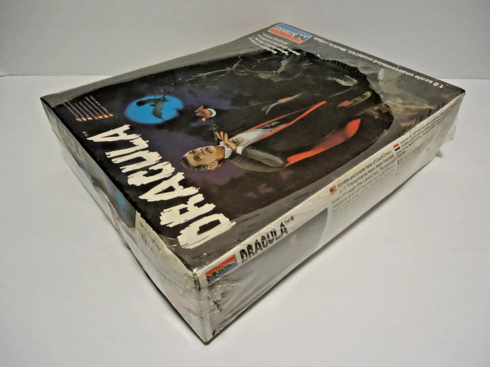 DRACULA & THE WOLFMAN GLOW IN THE DARK MODEL KIT MONOGRAM ATLANTIS AURORA RARE - Image 4 of 4