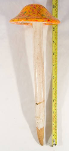 VTG Mushroom Ceramic Garden Stakes 12" - Picture 4 of 4