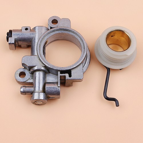 Oil Pump With Worm Gear For STIHL 029 039 MS290 MS310 MS390 MS391 MS311 Chainsaw - Picture 4 of 6