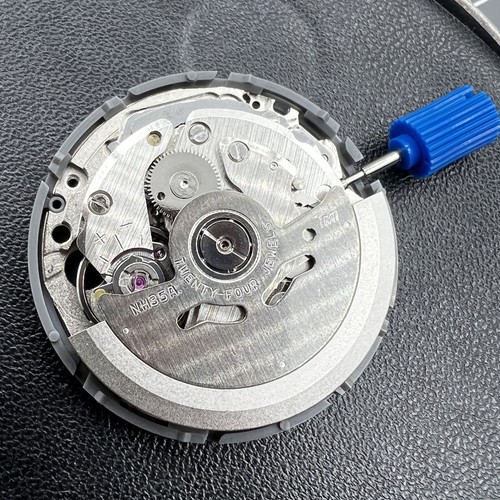 Seiko NH35 Automatic Mechanical Watch Black Date Dial Crown Positioned at 3.8 - Picture 3 of 8