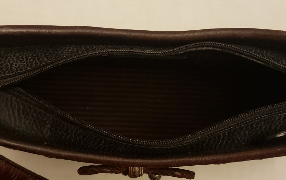 VTG Brighton Classic Collection Leather Shoulder Bag Bow