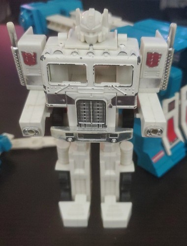 G1 Transformers Ultra Magnus Cab Trailer Head Chest & Accessories Parts Lot 1984 - Picture 10 of 15