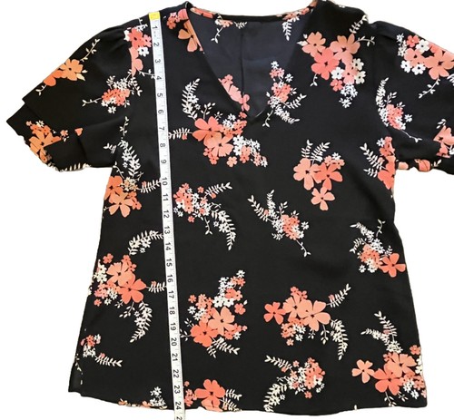 Michael Kors Women’s Small Blouse Shirt Top Black Floral Flutter Sleeve Vneck - Imagen 5 de 6