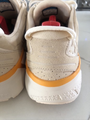 Hoka One Men’s 9.5 U Clifton L Suede Short Bread/ Radiant Yellow Size W10.5 - Bild 12 von 21